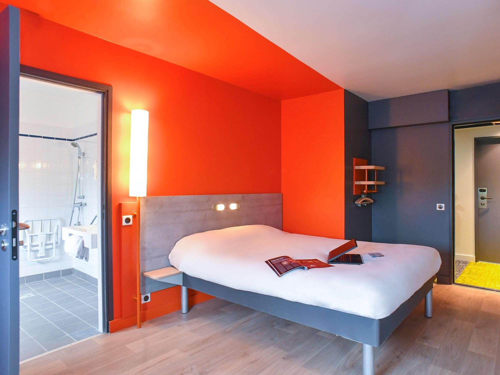 Ibis Budget Coutances Exteriér fotografie