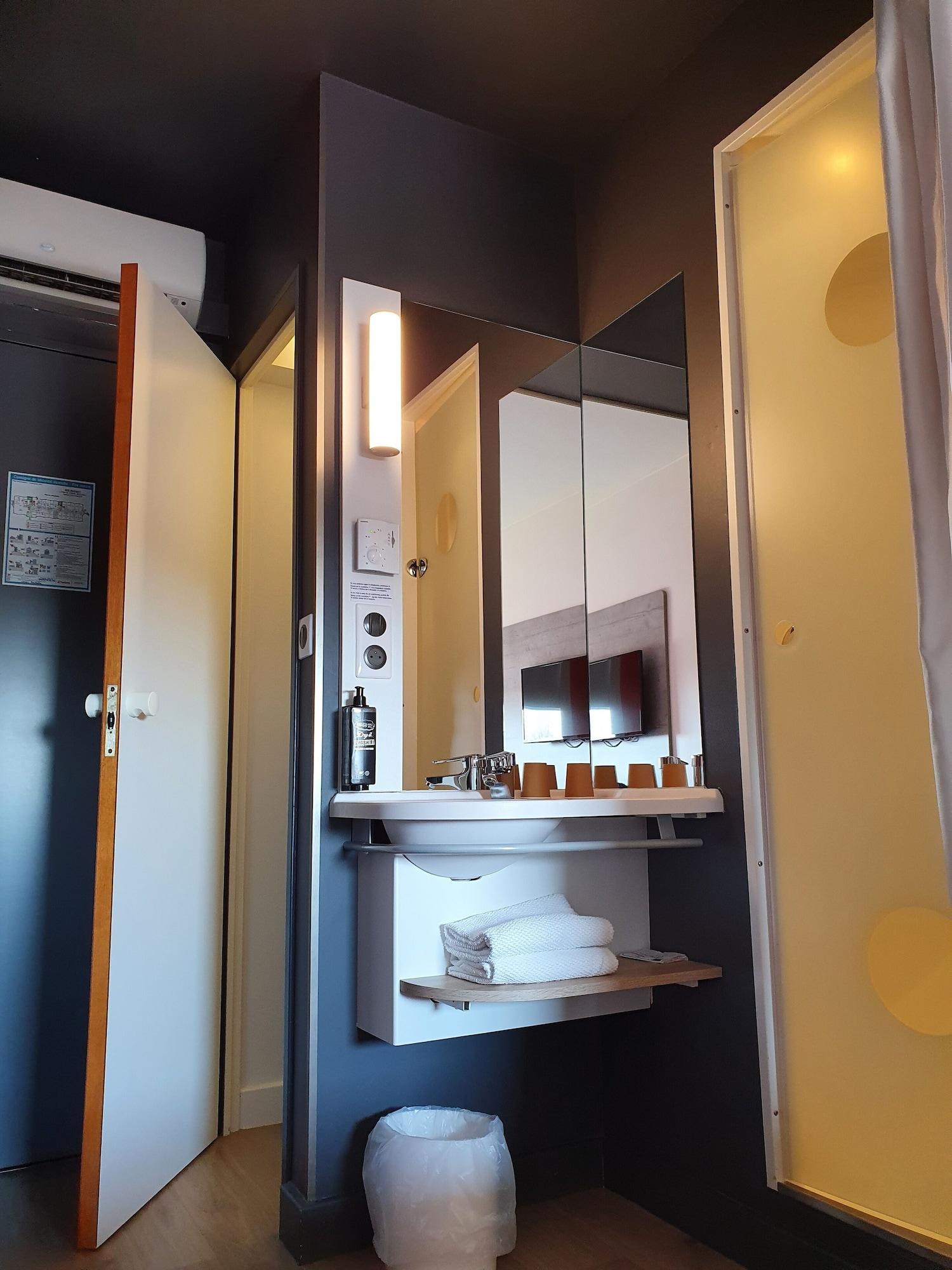 Ibis Budget Coutances Exteriér fotografie