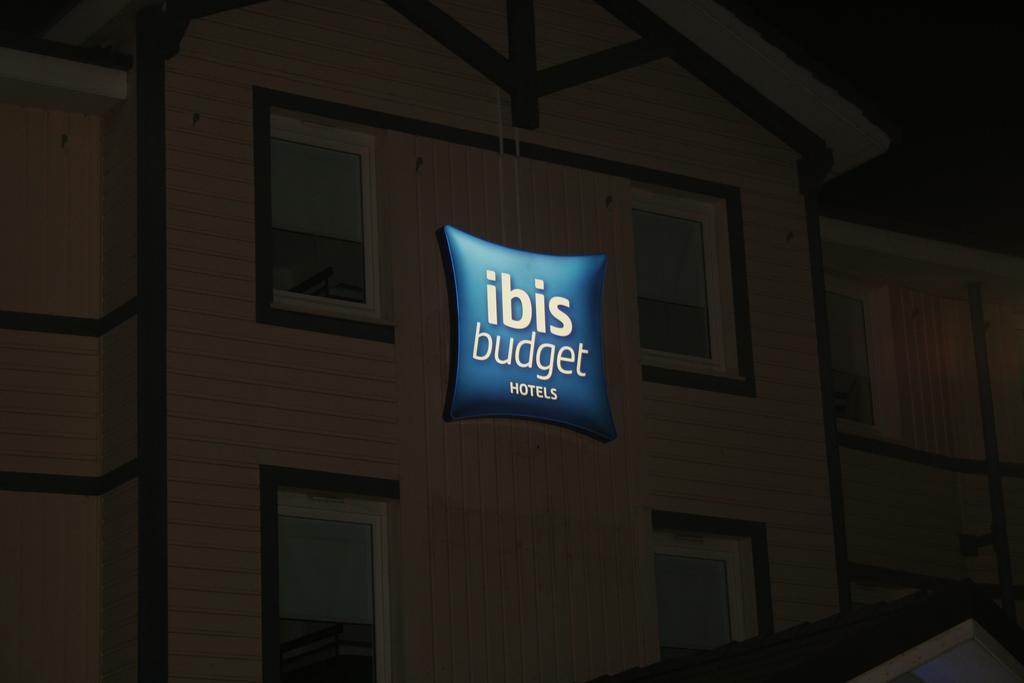 Ibis Budget Coutances Exteriér fotografie
