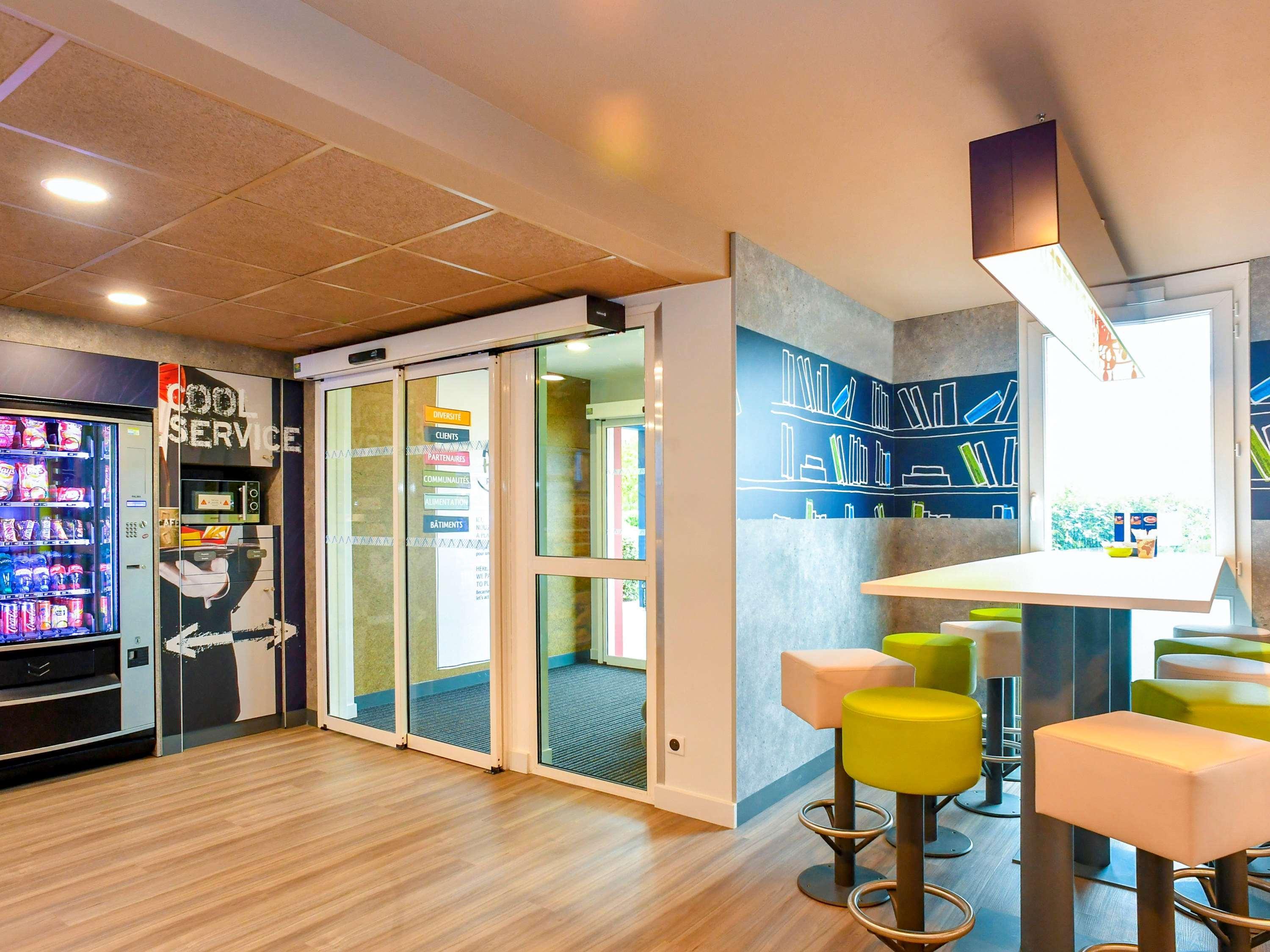 Ibis Budget Coutances Exteriér fotografie