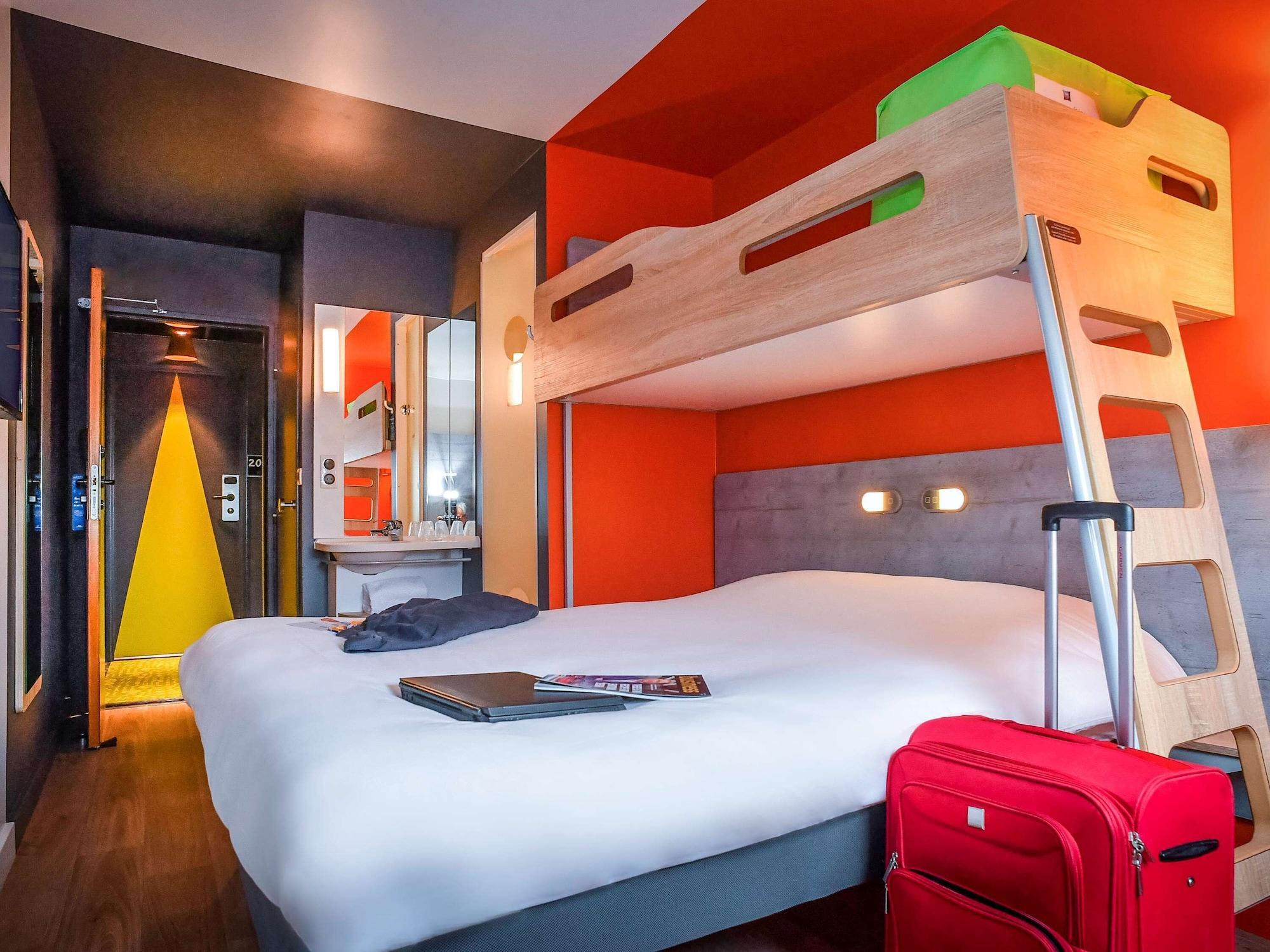 Ibis Budget Coutances Exteriér fotografie