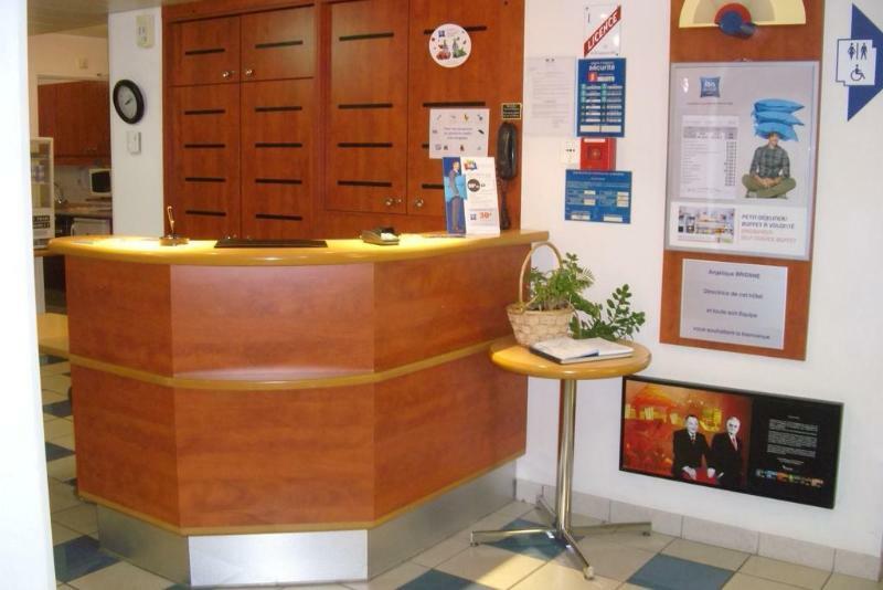 Ibis Budget Coutances Exteriér fotografie